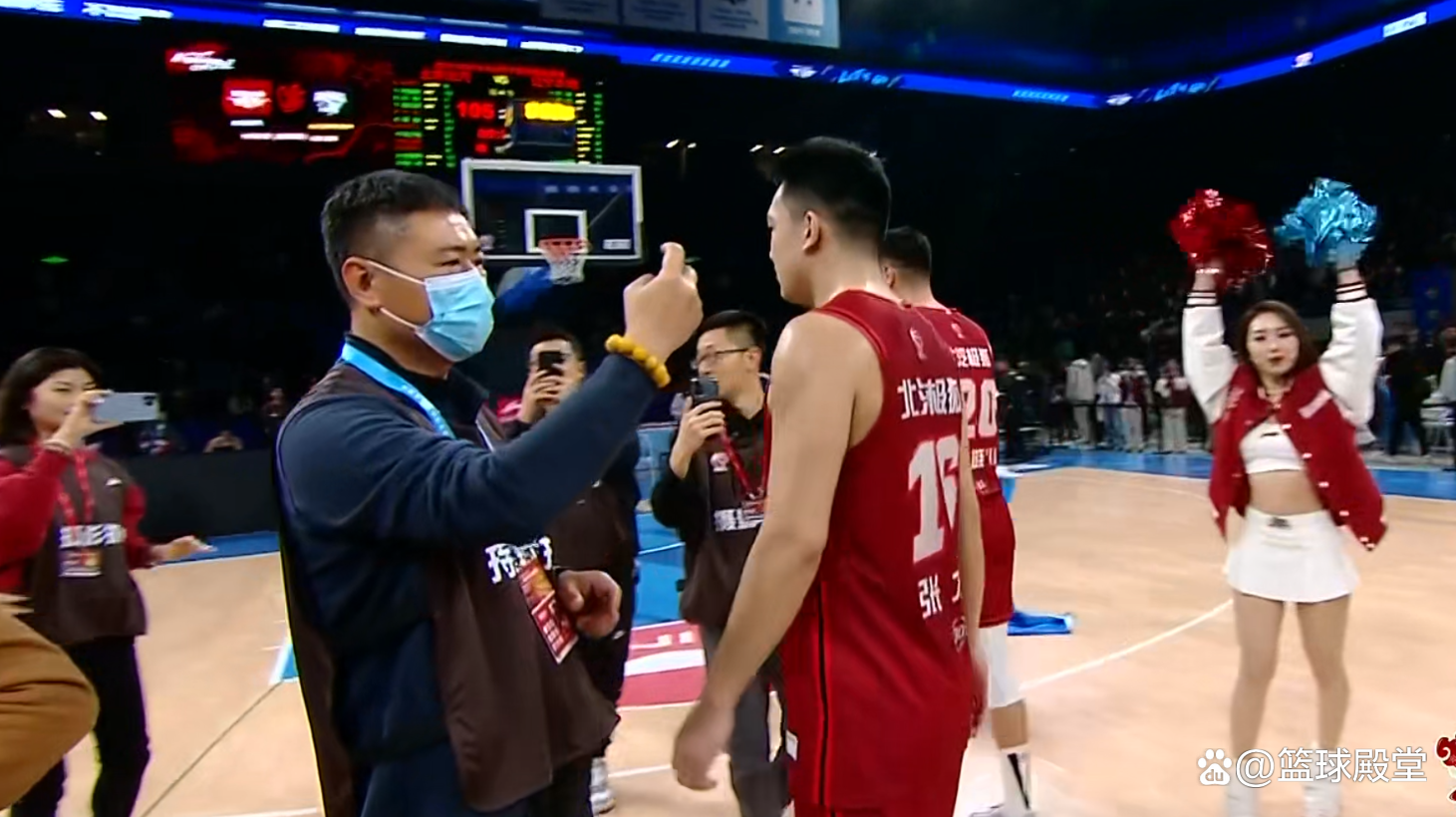 包含海伍德进球得分,成为球队战胜功臣的词条 包含海伍德进球得分,成为球队战胜功臣的词条