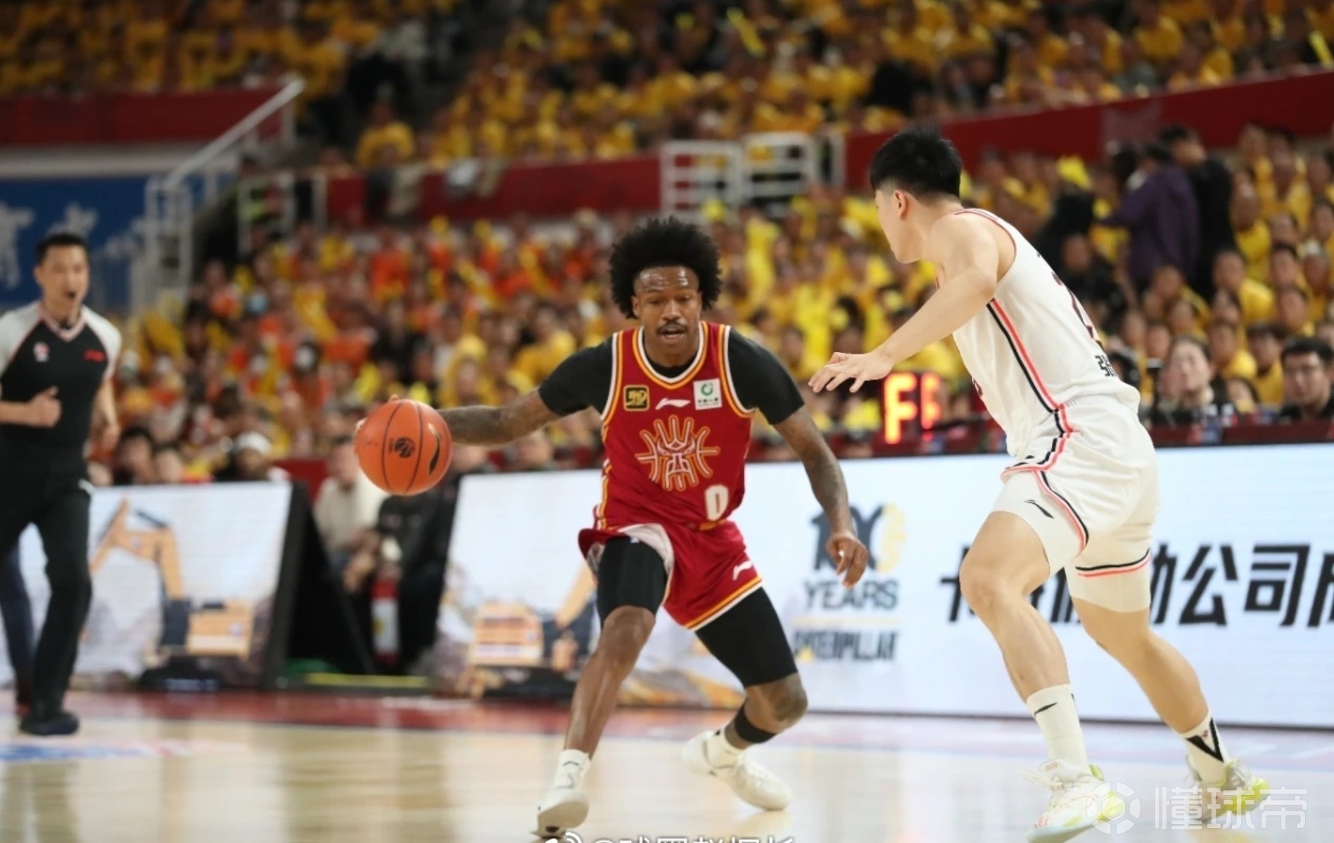 山西队艰难逆袭,惊险战胜上海男篮的简单介绍 山西队艰难逆袭,惊险战胜上海男篮的简单介绍