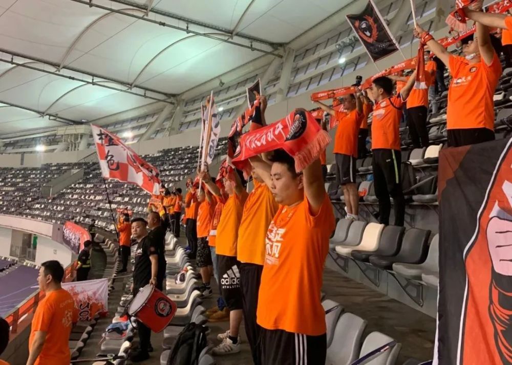 武汉卓尔反击意愿坚定,主场拼搏狂热 武汉卓尔反击意愿坚定,主场拼搏狂热