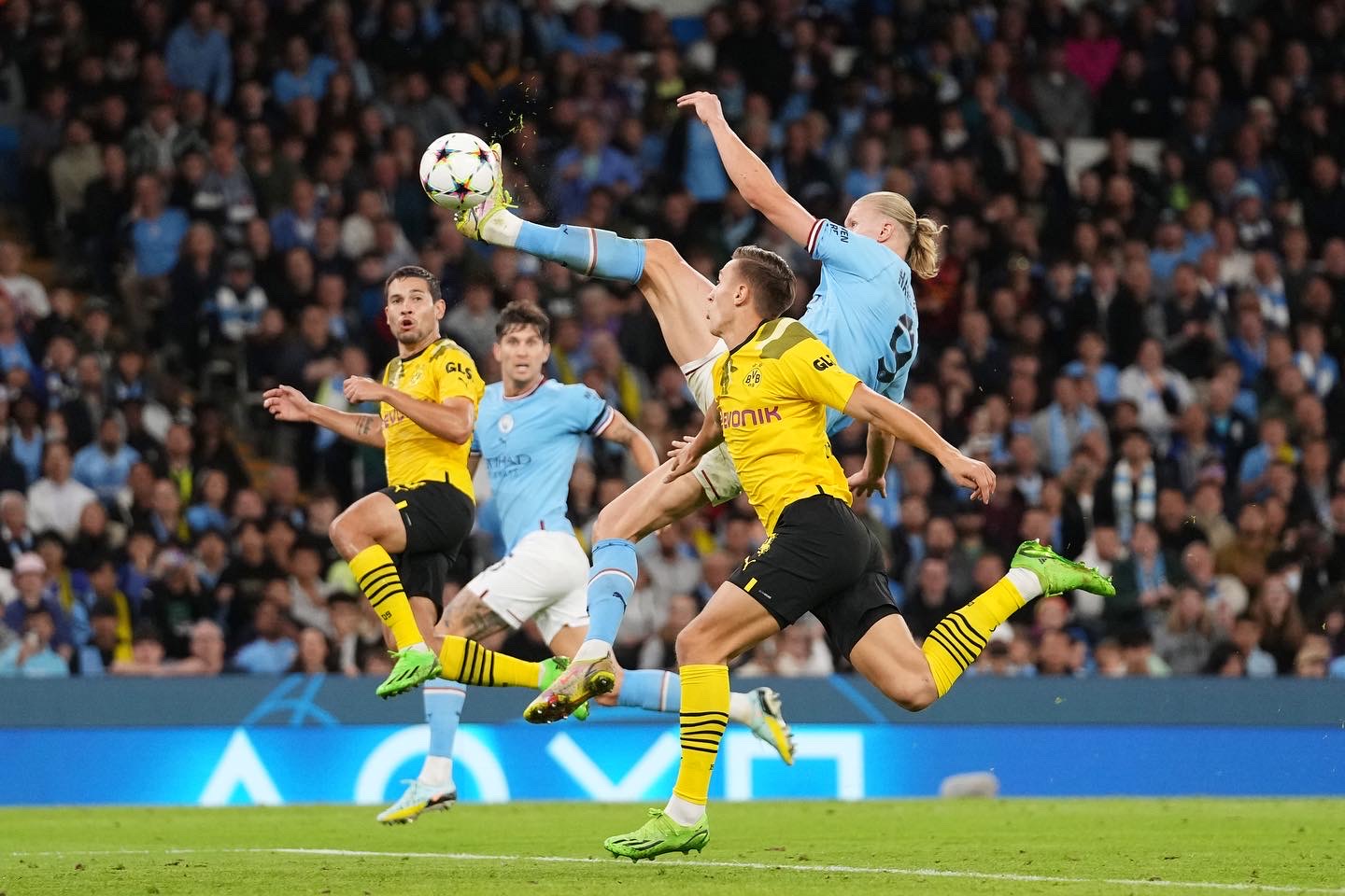 星空体育竞技-爱尔兰队在比赛中展现了出色的踢球技巧