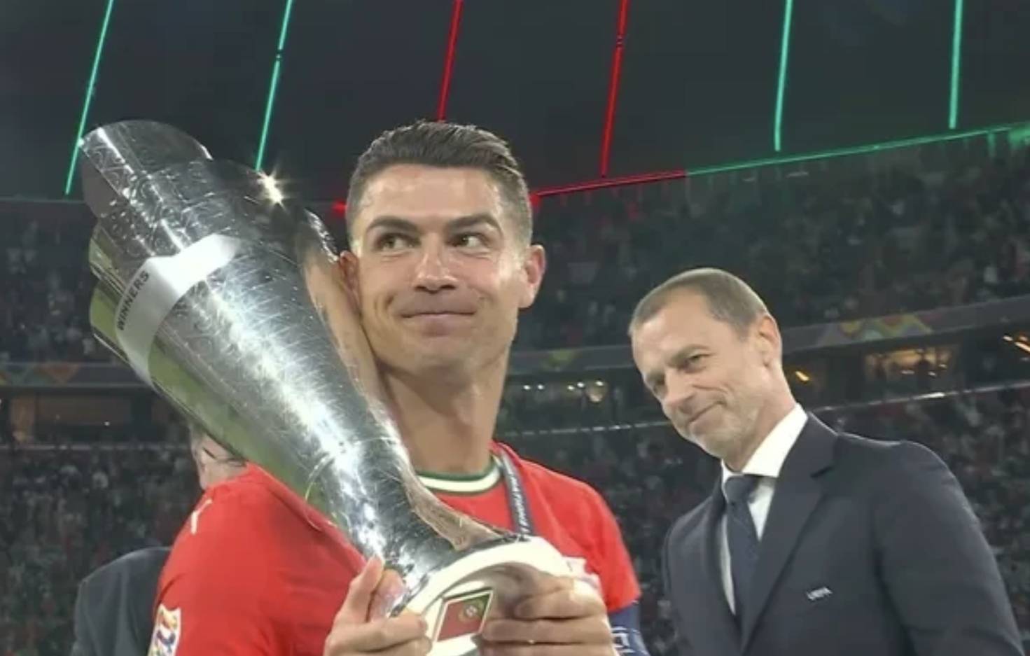 关于拼尽全力!欧国联比赛赛场上演的信息 关于拼尽全力!欧国联比赛赛场上演的信息