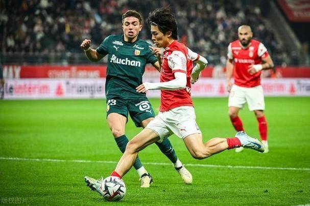 兰斯提前十轮保级成功，豪取历史战绩的简单介绍