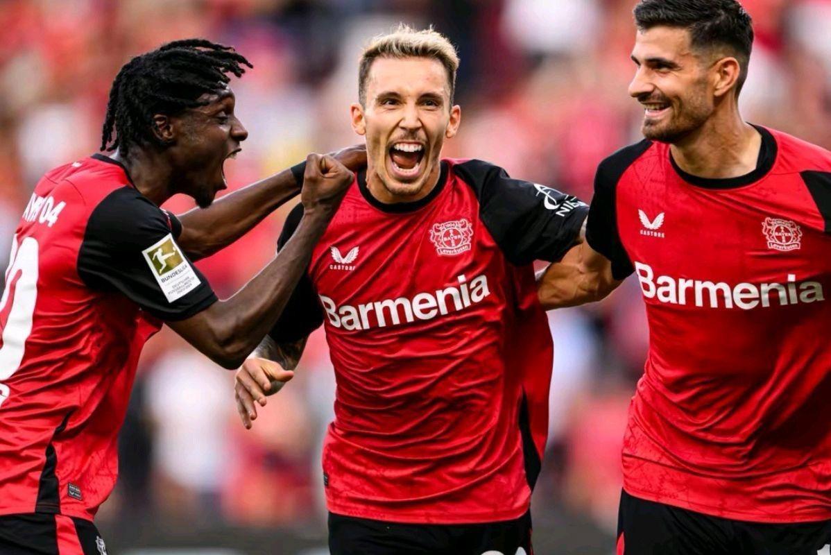 包含德甲冠军之争悬念不断,多队争夺头名的词条 包含德甲冠军之争悬念不断,多队争夺头名的词条