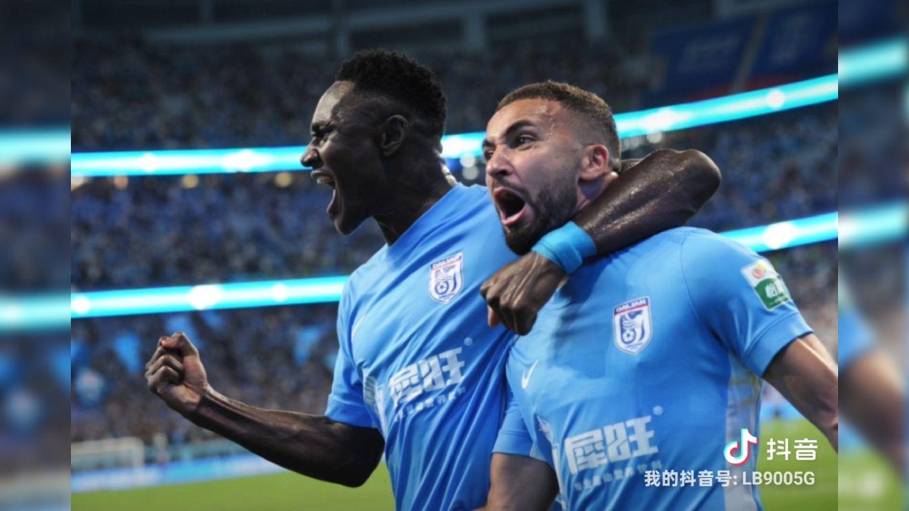 青岛海牛新阵容崭露头角,深圳佳兆业难阻连胜 青岛海牛新阵容崭露头角,深圳佳兆业难阻连胜