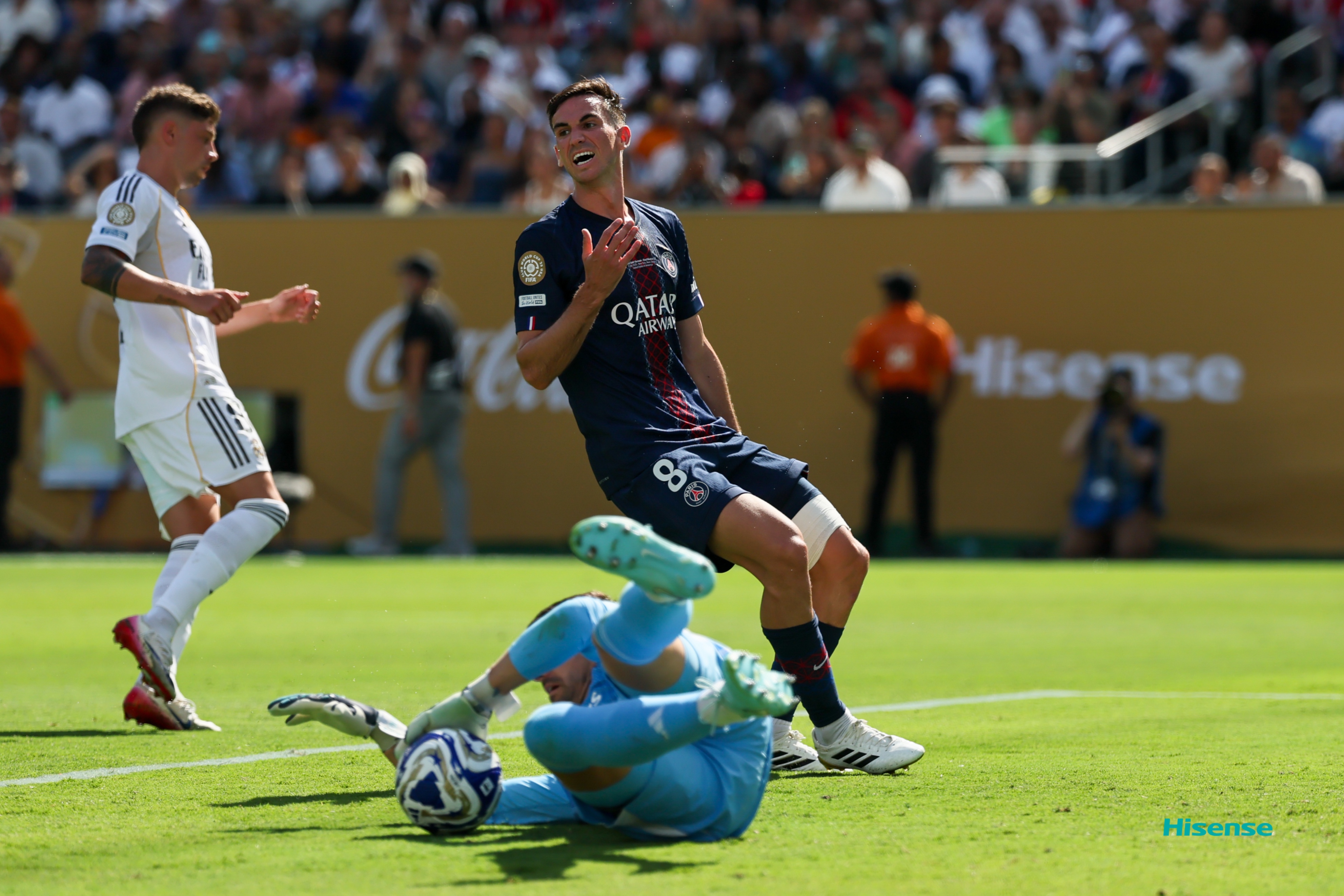 皇马边锋完成绝杀,球队赢得悬念胜利 皇马边锋完成绝杀,球队赢得悬念胜利