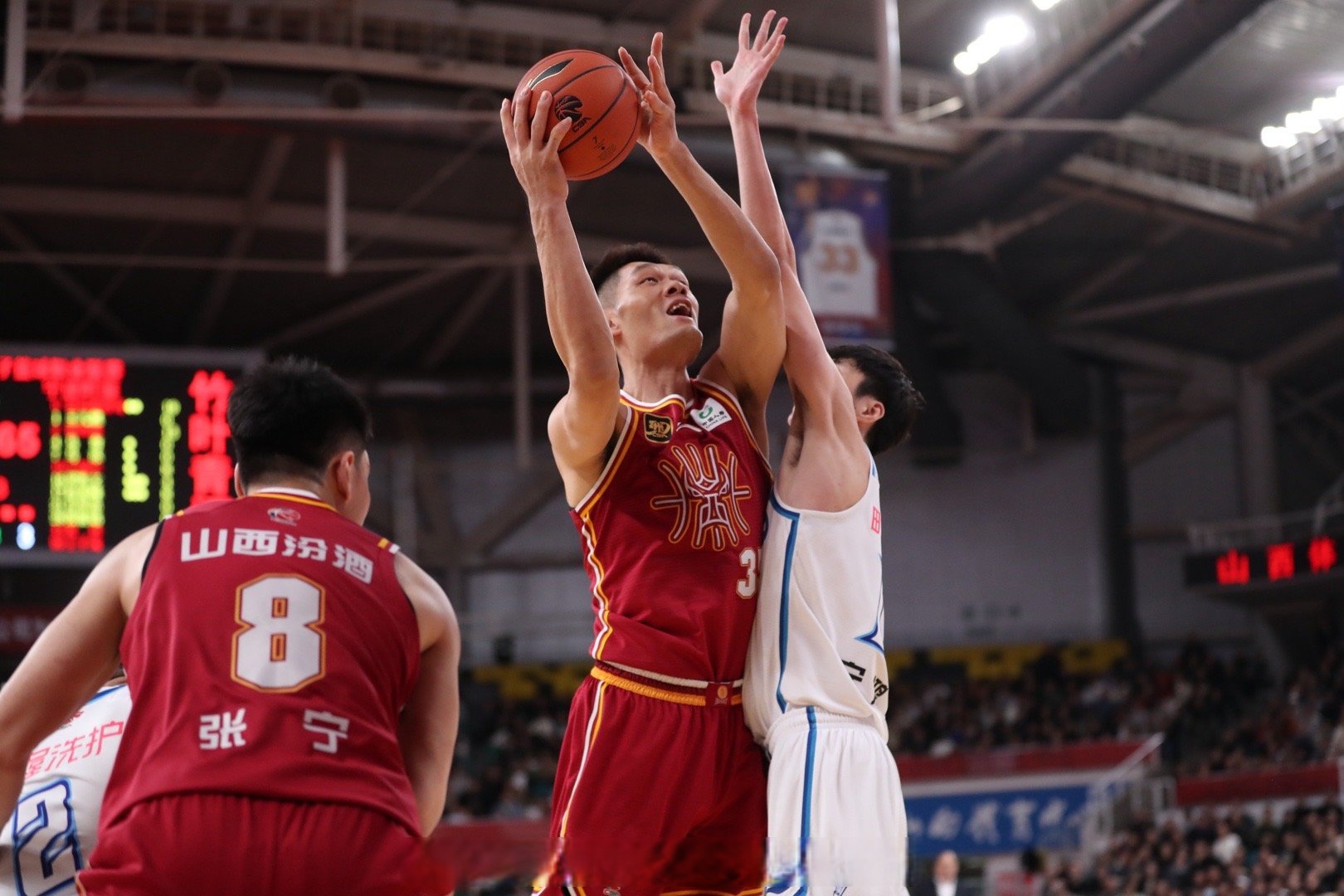 星空体育app-河南男篮遭遇惨败，实力不足