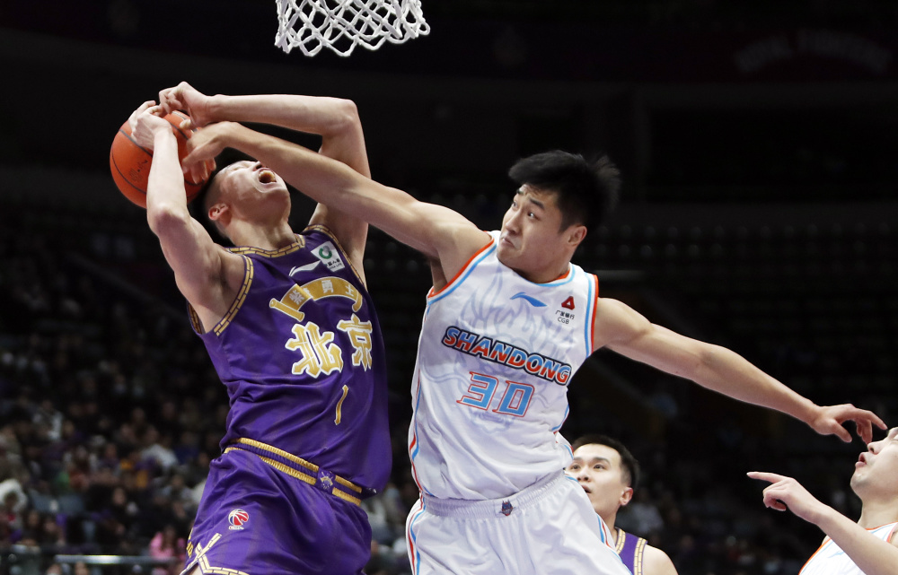 河南男篮遭遇惨败,实力不足 河南男篮遭遇惨败,实力不足